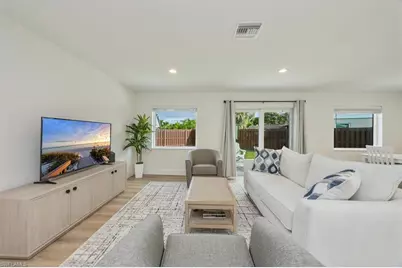 3560 Corana Way, Naples, FL 34105 - Photo 3