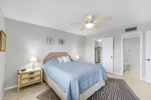 37 High Point Cir E, Naples, FL 34103 - Photo 13