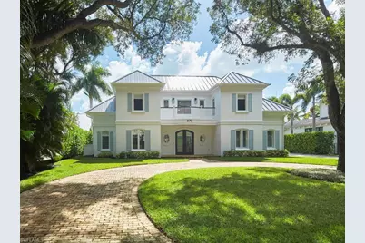 570 2nd Ave N, Naples, FL 34102 - Photo 1