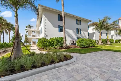 10573 Gulf Shore Dr #306, Naples, FL 34108 - Photo 3