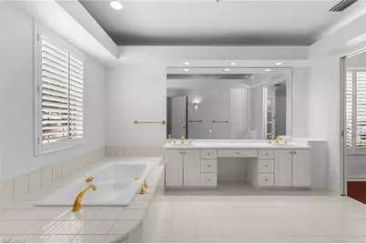 156 Colonade Cir #1107, Naples, FL 34103 - Photo 23