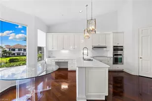 156 Colonade Cir, Naples, FL 34103 - Photo 7