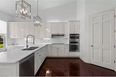 156 Colonade Cir #1107, Naples, FL 34103 - Photo 5