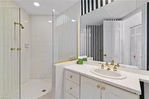 156 Colonade Cir, Naples, FL 34103 - Photo 15