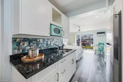 900 Broad Ave S #125, Naples, FL 34102 - Photo 5