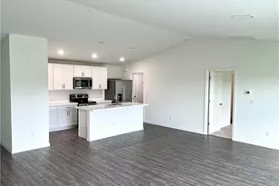 4303 NE 12th Ct, Cape Coral, FL 33909 - Photo 3