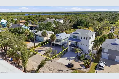 114 Lovers Ln, Fort Myers Beach, FL 33931 - Photo 5