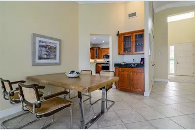 66 Fountain Cir, Naples, FL 34119 - Photo 21