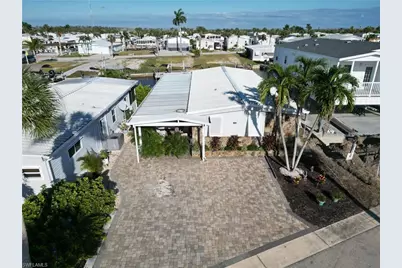 17831 Eglantine Ln, Fort Myers Beach, FL 33931 - Photo 3
