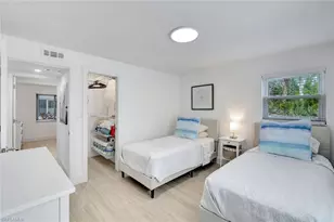 1155 Sandpiper St, Naples, FL 34102 - Photo 11