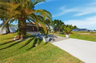1206 NE 5th Ave, Cape Coral, FL 33909 - Photo 27