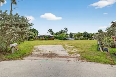 1693 Bonita Ct, Naples, FL 34102 - Photo 9