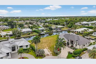 1693 Bonita Ct, Naples, FL 34102 - Photo 5