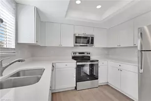 1402 NE 3rd Ave, Cape Coral, FL 33909 - Photo 9