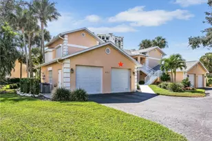 651 Wiggins Lake Dr, Naples, FL 34110 - Photo 5