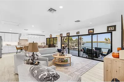 121 Jamaica Dr, Naples, FL 34113 - Photo 5