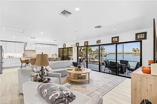 121 Jamaica Dr, Naples, FL 34113 - Photo 5