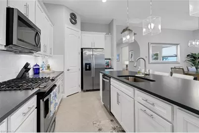 7289 Birchmore St, Naples, FL 34109 - Photo 9