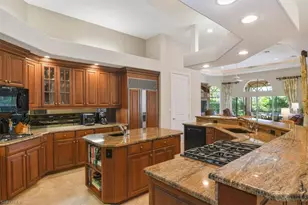 396 Edgemere Way E, Naples, FL 34105 - Photo 7