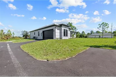 2557 8th Ave SE, Naples, FL 34117 - Photo 3