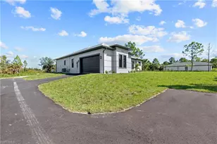 2557 8th Ave SE, Naples, FL 34117 - Photo 3