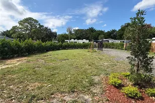 418 Cactus Cir, Lehigh Acres, FL 33936 - Photo 3