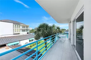 305 Park Shore Dr, Naples, FL 34103 - Photo 23