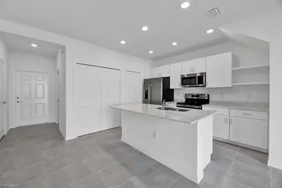 14236 Oviedo Pl, Fort Myers, FL 33905 - Photo 3