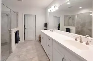 2542 Seychelles Dr, Naples, FL 34112 - Photo 15