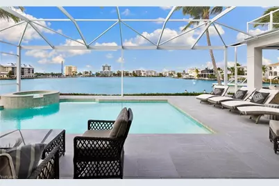 414 Palm Ct, Naples, FL 34108 - Photo 27