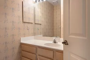 8410 Abbington Cir, Naples, FL 34108 - Photo 11