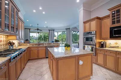 1755 Venezia Ct, Naples, FL 34105 - Photo 9