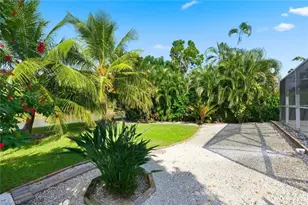 912 Belville Blvd, Naples, FL 34104 - Photo 35