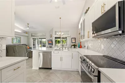 912 Belville Blvd, Naples, FL 34104 - Photo 9