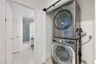 824 Tanbark Dr, Naples, FL 34108 - Photo 15