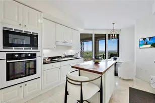 6597 Nicholas Blvd, Naples, FL 34108 - Photo 13