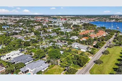 709 Broad Ave S, Naples, FL 34102 - Photo 5