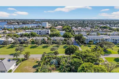 709 Broad Ave S, Naples, FL 34102 - Photo 13