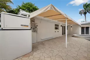 1135 7th St S, Naples, FL 34102 - Photo 29