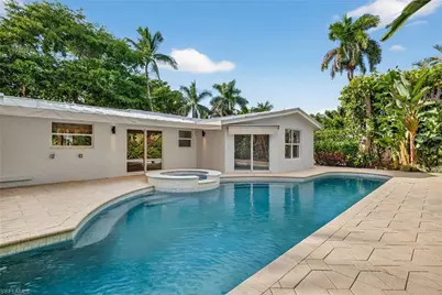 1135 7th St S, Naples, FL 34102 - Photo 31