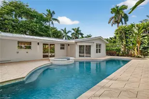 1135 7th St S, Naples, FL 34102 - Photo 31