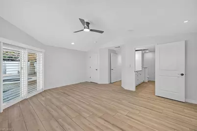 1135 7th St S, Naples, FL 34102 - Photo 19