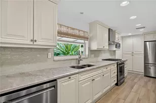 1135 7th St S, Naples, FL 34102 - Photo 13