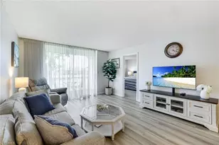 200 Forest Lakes Blvd, Naples, FL 34105 - Photo 3