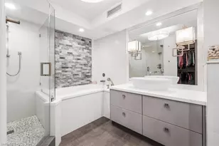 355 Park Shore Dr, Naples, FL 34103 - Photo 15