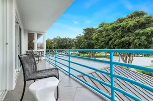 355 Park Shore Dr, Naples, FL 34103 - Photo 19