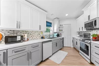 9792 Tonya Ct, Bonita Springs, FL 34135 - Photo 5