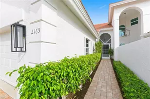 2165 Paget Cir, Naples, FL 34112 - Photo 3