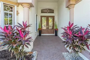 4923 Cerromar Dr, Naples, FL 34112 - Photo 3