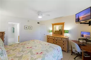 600 Neapolitan Way, Naples, FL 34103 - Photo 11